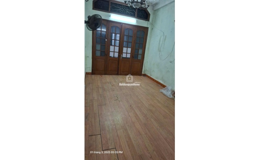 Cho thuê nhà 3.5 tầng ngõ 553 Giải Phóng, 3 ngủ, 7 Triệu/th - ở gia đình, KD online